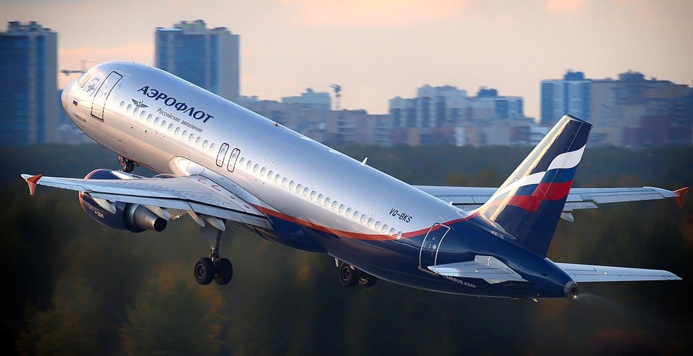 Аэрофлот выполнил первый рейс по маршруту Москва - Лион